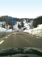 IMG_0860ボンネットにも雪山.jpg
