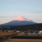 25_新幹線から赤富士