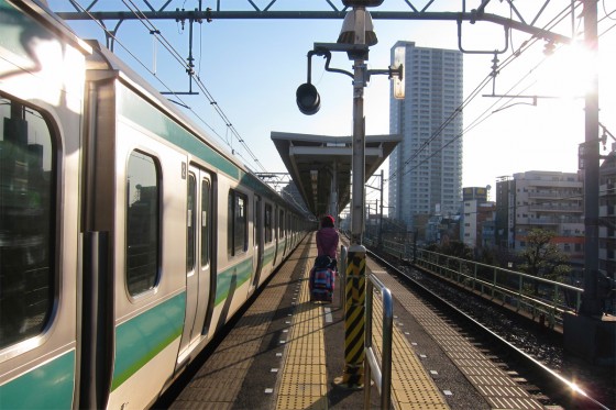 02_ホーム幅の狭い三河島駅