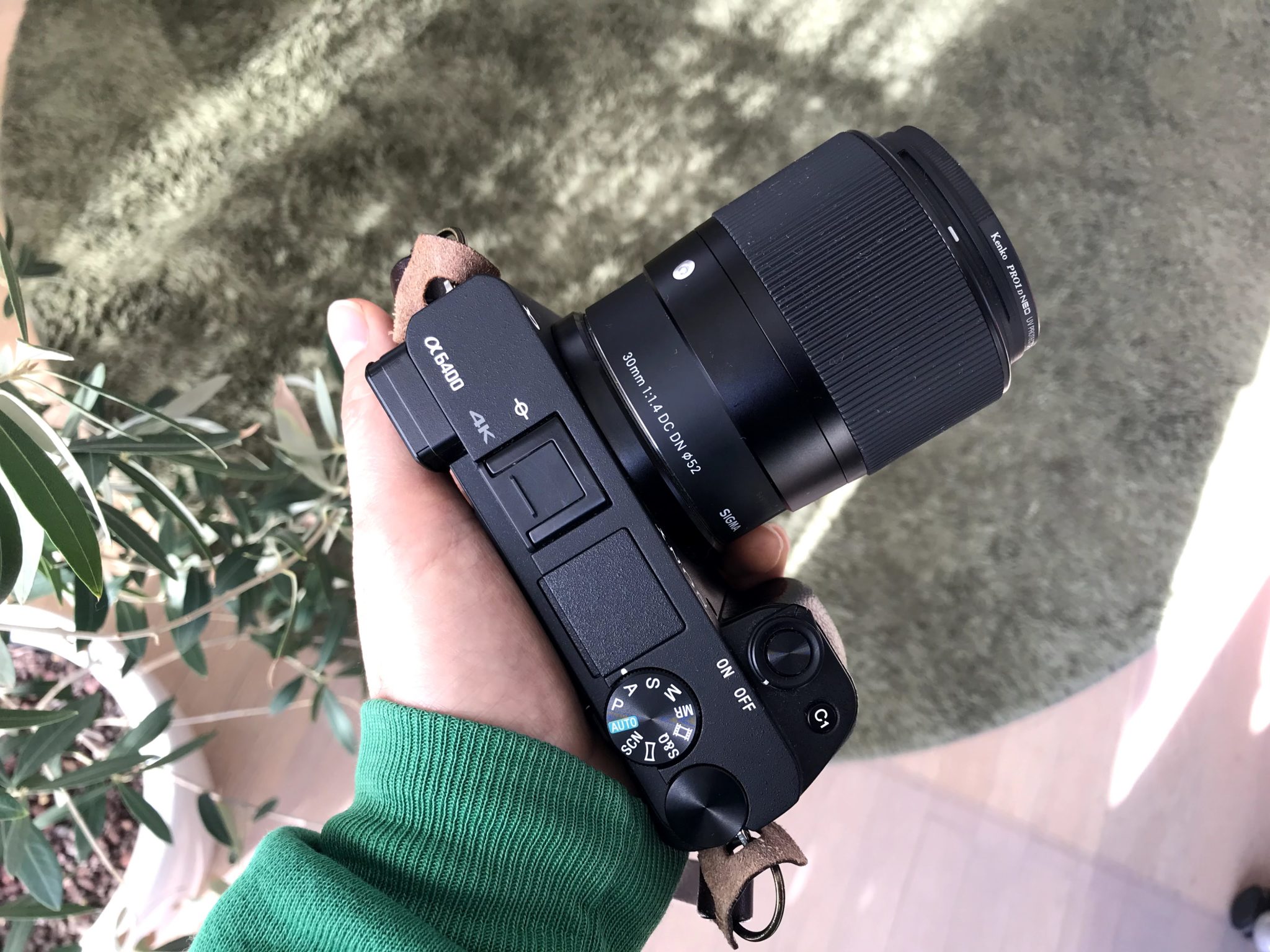 SONY - 新品 SONY ミラーレスカメラ α6400 ボディ ブラック 特記ありの