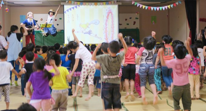 盛り上がる！ケチャマヨの保育園コンサート
